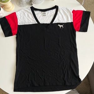 PINK Victoria's Secret Black, White & Red V‑Neck Short Sleeve Tee